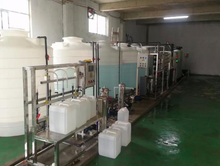 車用尿素液設(shè)備_河南尿素液生產(chǎn)設(shè)備廠家