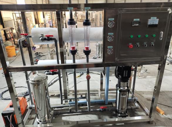 2噸單機(jī)純凈水設(shè)備_河南水處理設(shè)備廠家