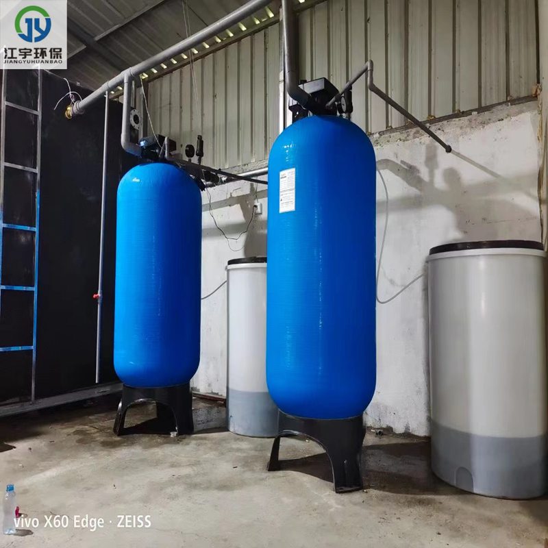 周口軟化水設(shè)備，10噸軟化水設(shè)備一用一備。