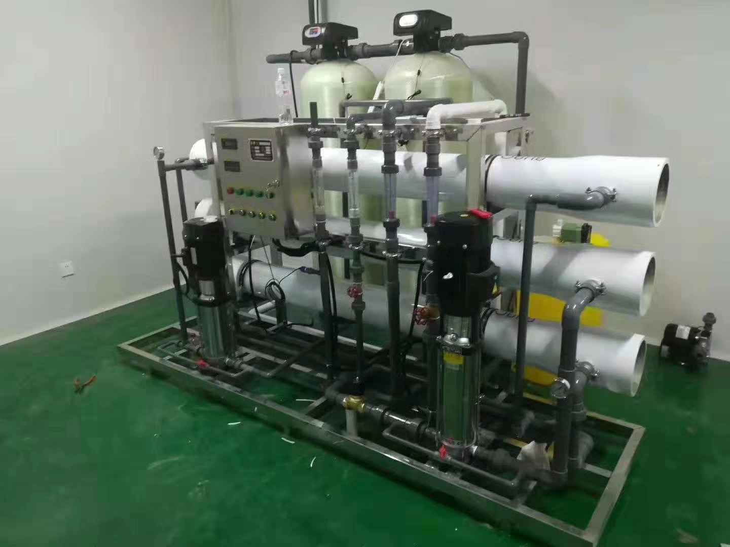  漯河辣條廠純凈水設備設_河南水處理設備廠家